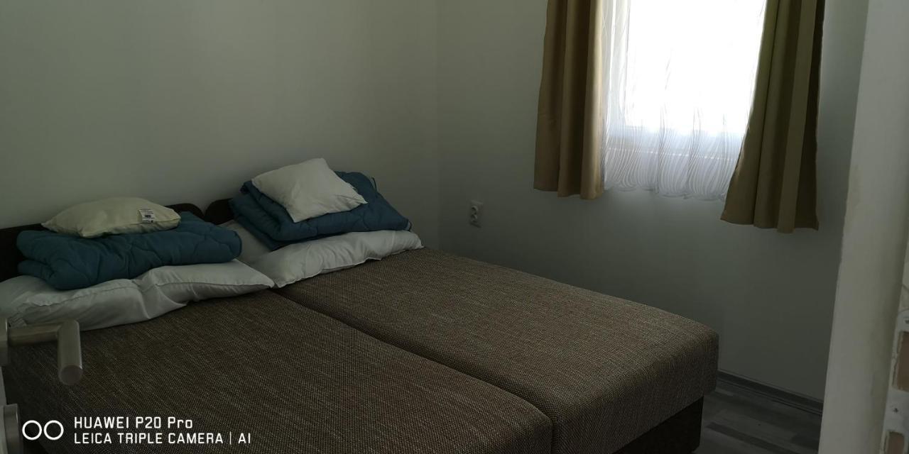 Rakoczi Vendeghaz Apartment Poroszlo Bagian luar foto