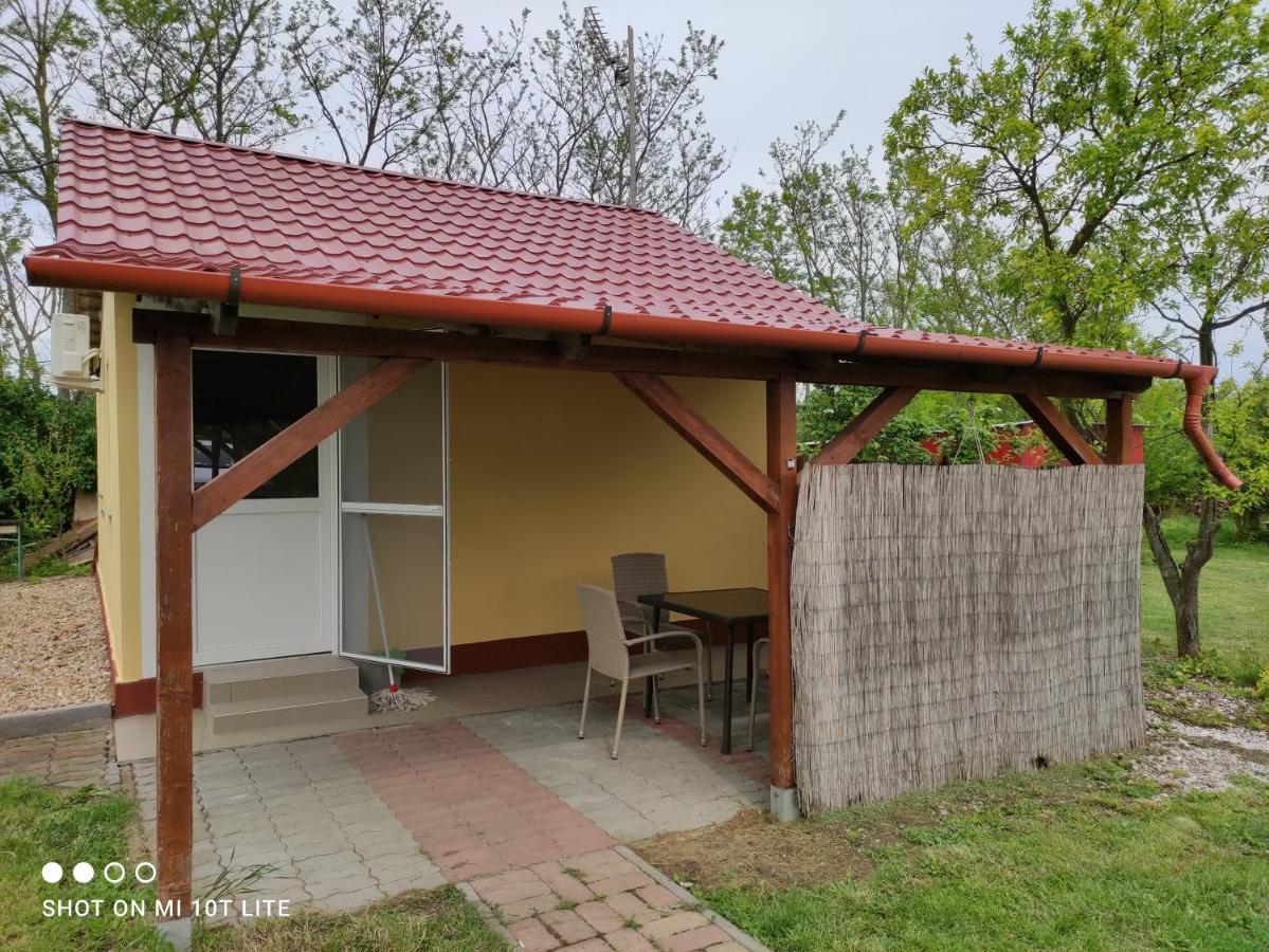 Rakoczi Vendeghaz Apartment Poroszlo Bagian luar foto