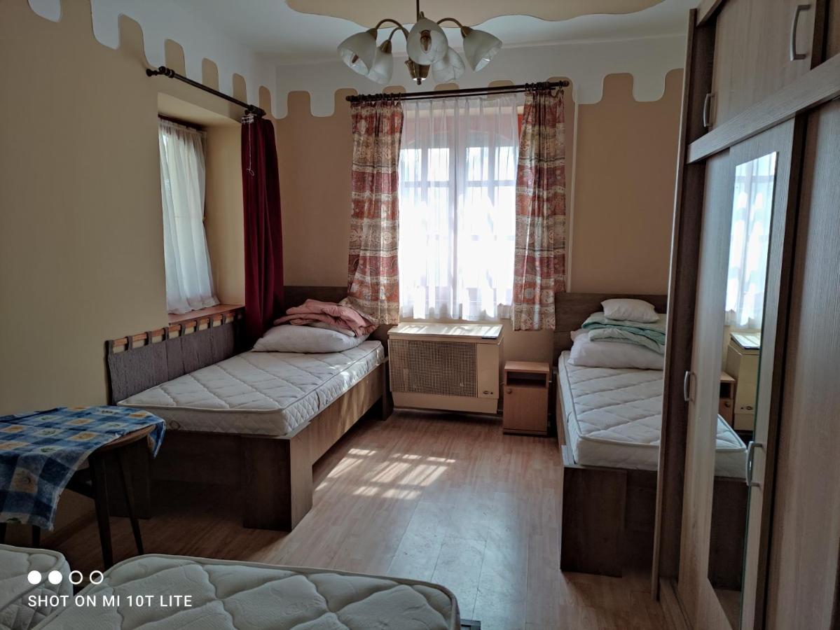 Rakoczi Vendeghaz Apartment Poroszlo Bagian luar foto