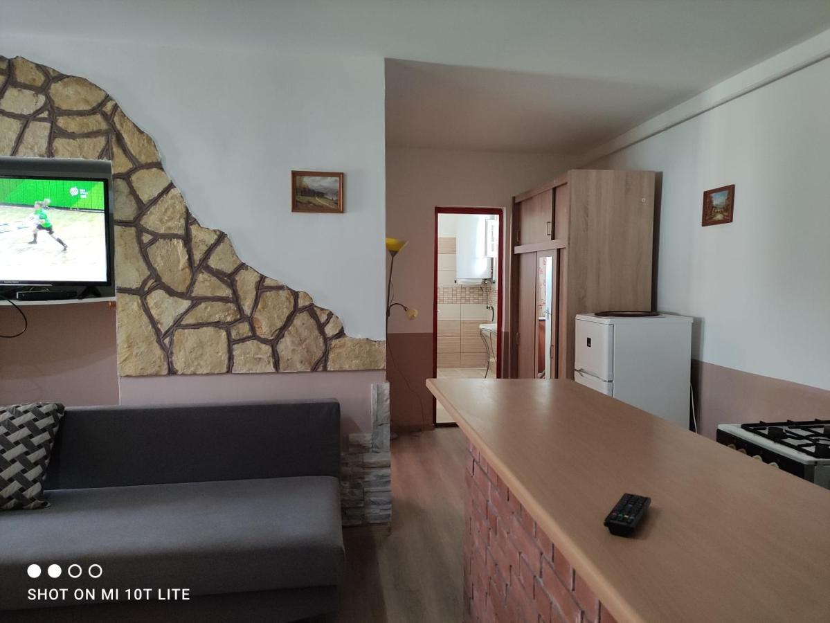 Rakoczi Vendeghaz Apartment Poroszlo Bagian luar foto