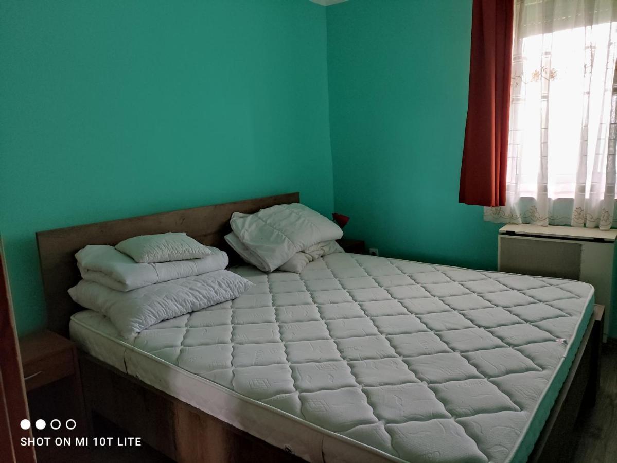 Rakoczi Vendeghaz Apartment Poroszlo Bagian luar foto