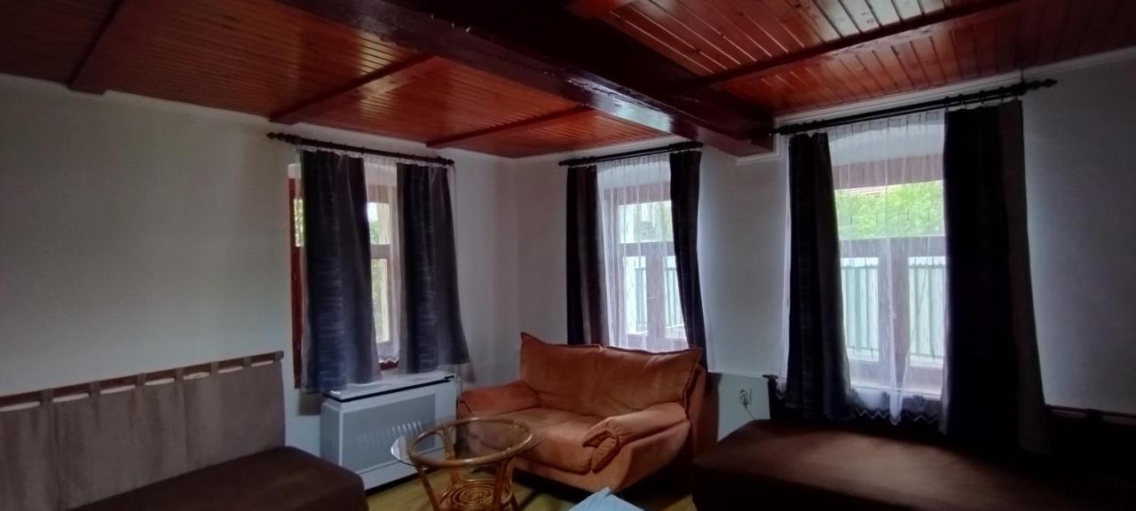 Rakoczi Vendeghaz Apartment Poroszlo Bagian luar foto