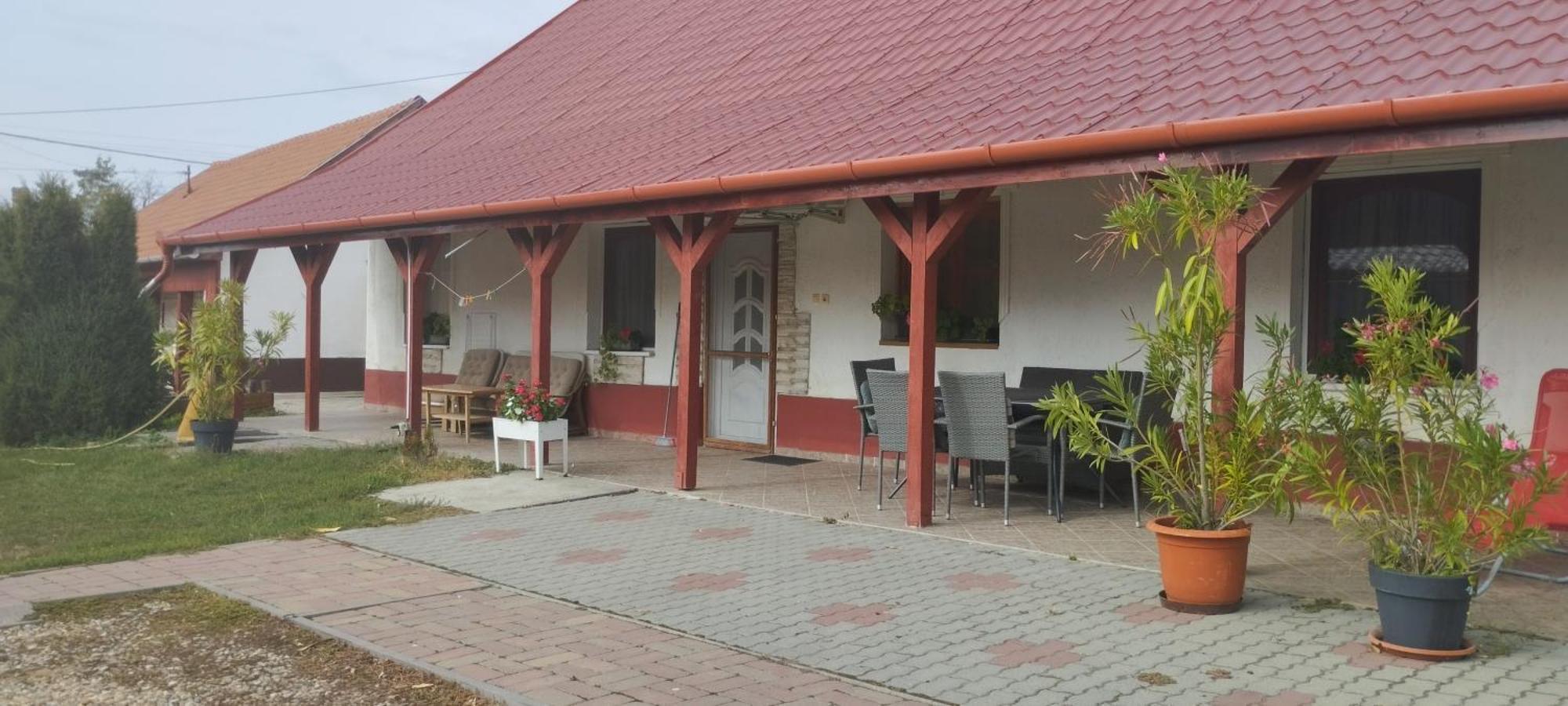 Rakoczi Vendeghaz Apartment Poroszlo Bagian luar foto