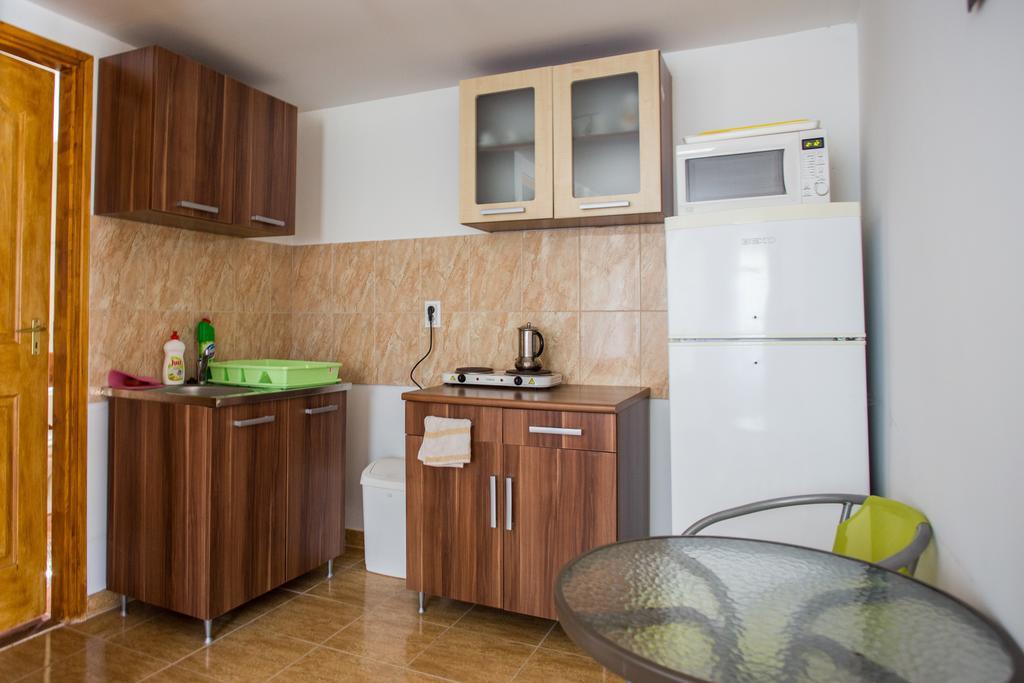 Rakoczi Vendeghaz Apartment Poroszlo Bagian luar foto