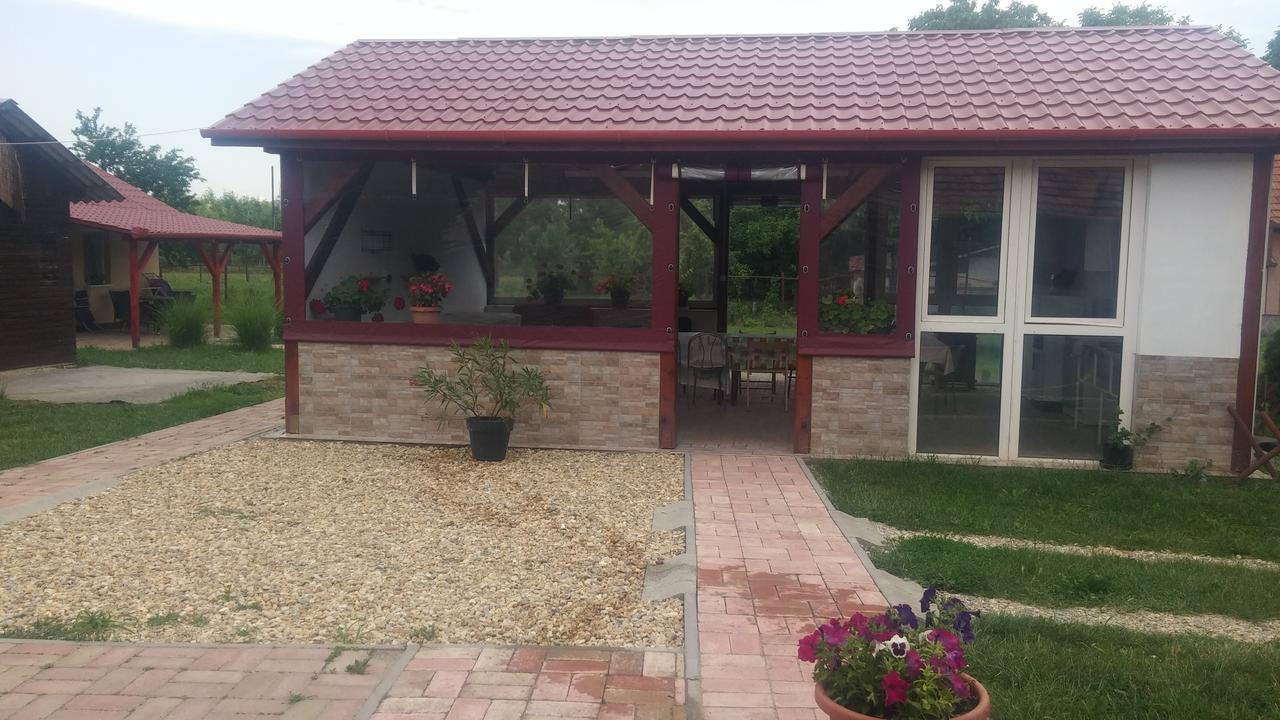 Rakoczi Vendeghaz Apartment Poroszlo Bagian luar foto