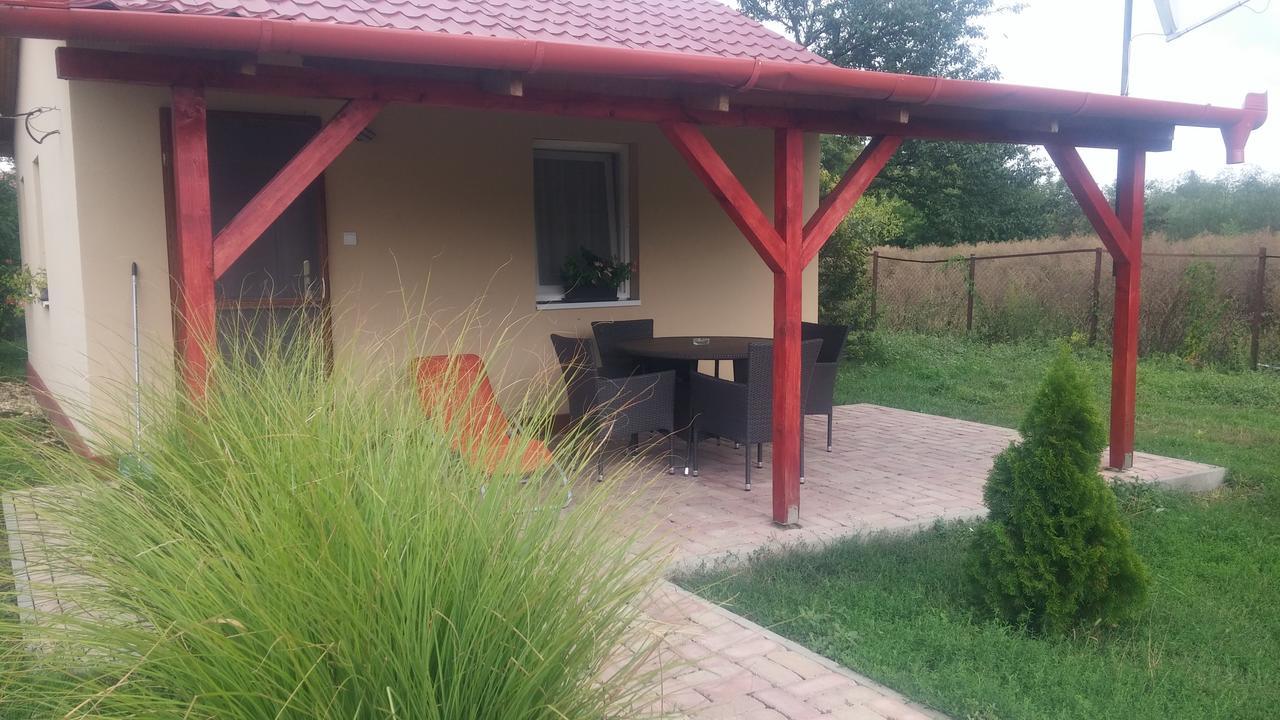 Rakoczi Vendeghaz Apartment Poroszlo Bagian luar foto