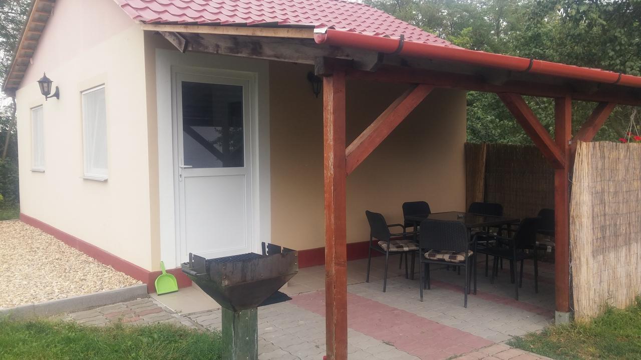 Rakoczi Vendeghaz Apartment Poroszlo Bagian luar foto