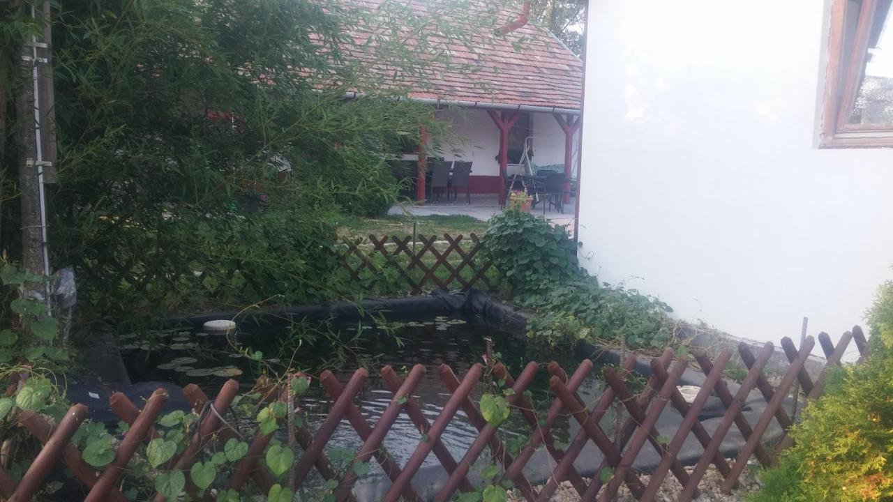 Rakoczi Vendeghaz Apartment Poroszlo Bagian luar foto